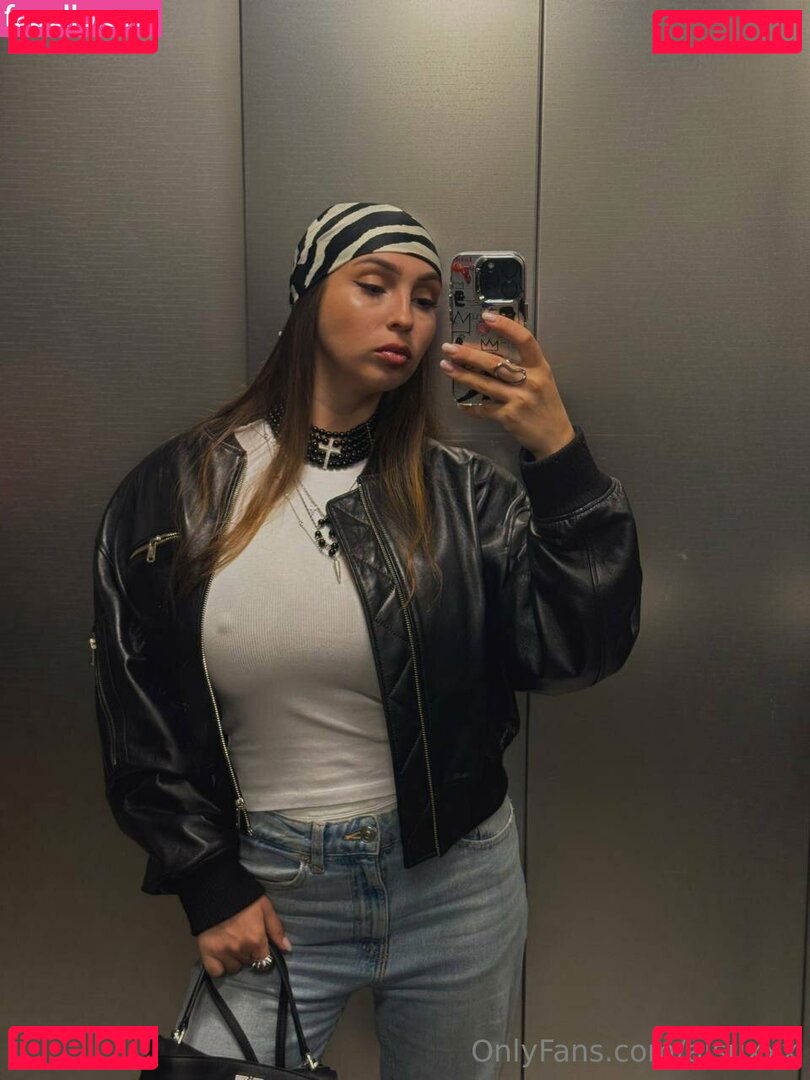 aisuxxx Onlyfans Photo Gallery 