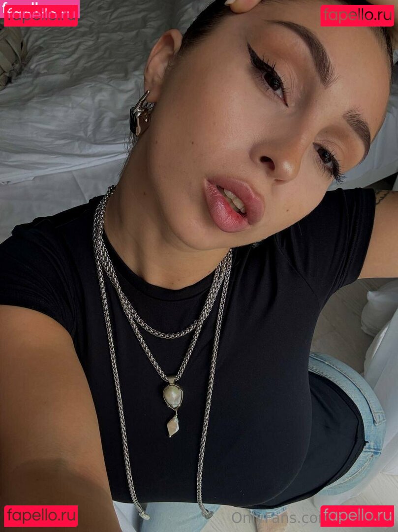 aisuxxx Onlyfans Photo Gallery 