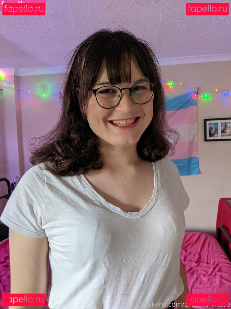 artemis_lun / artemislunaaa Onlyfans Photo Gallery 