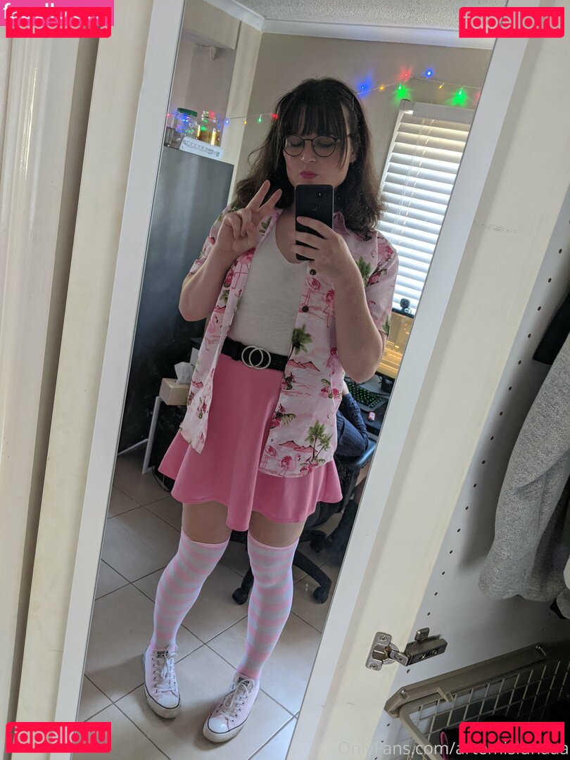 artemis_lun / artemislunaaa Onlyfans Photo Gallery 