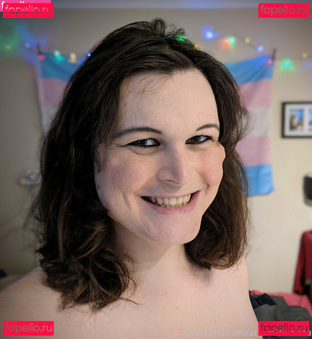 artemis_lun / artemislunaaa Onlyfans Photo Gallery 