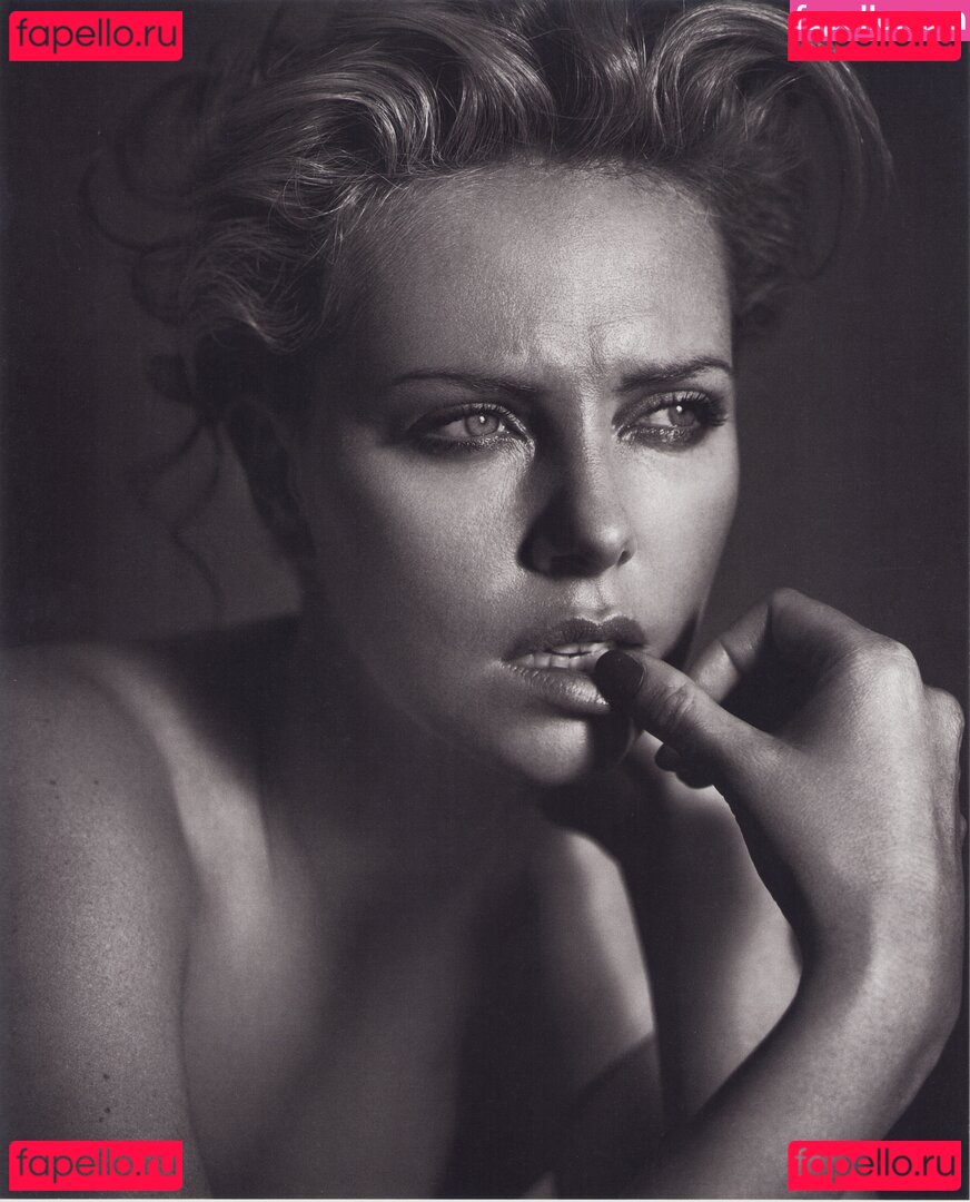Charlize Theron / charlizeafrica Onlyfans Photo Gallery 
