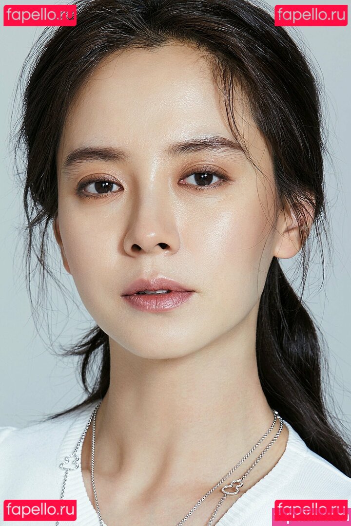 Song Jihyo Onlyfans Photo Gallery 