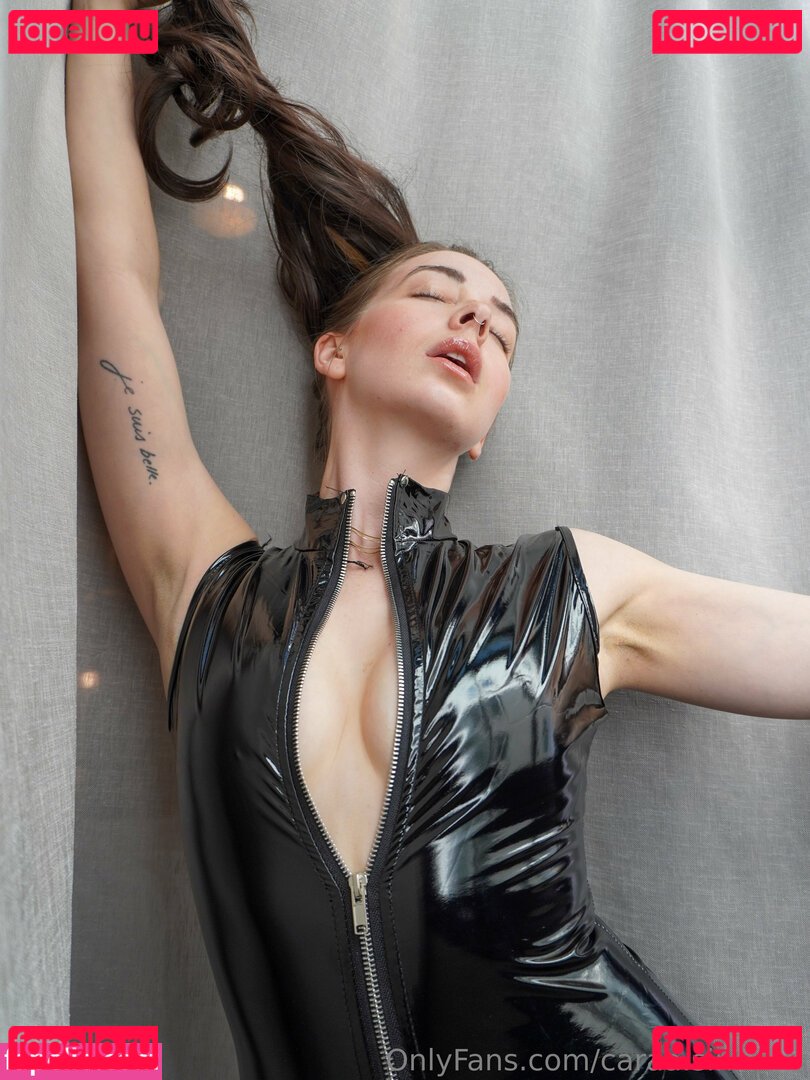 caraa.sinclairr / thecarasinclair Onlyfans Photo Gallery 