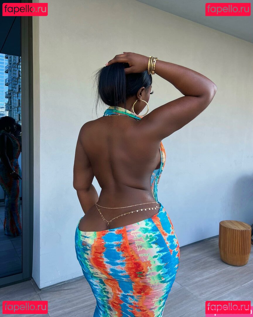 Zea / Zeebee_g Onlyfans Photo Gallery 