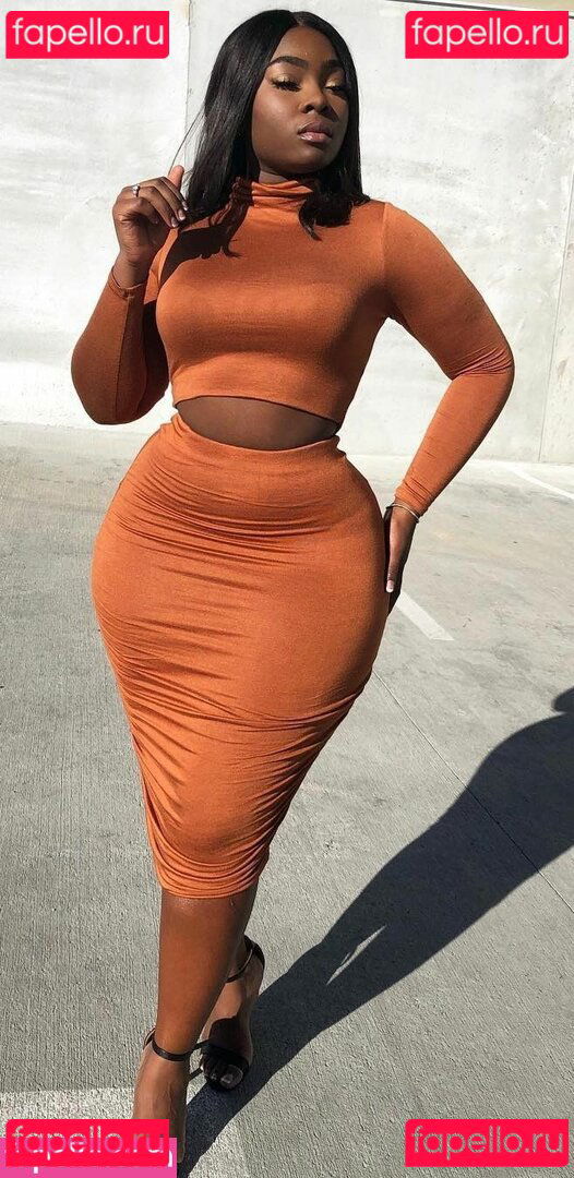 Zea / Zeebee_g Onlyfans Photo Gallery 