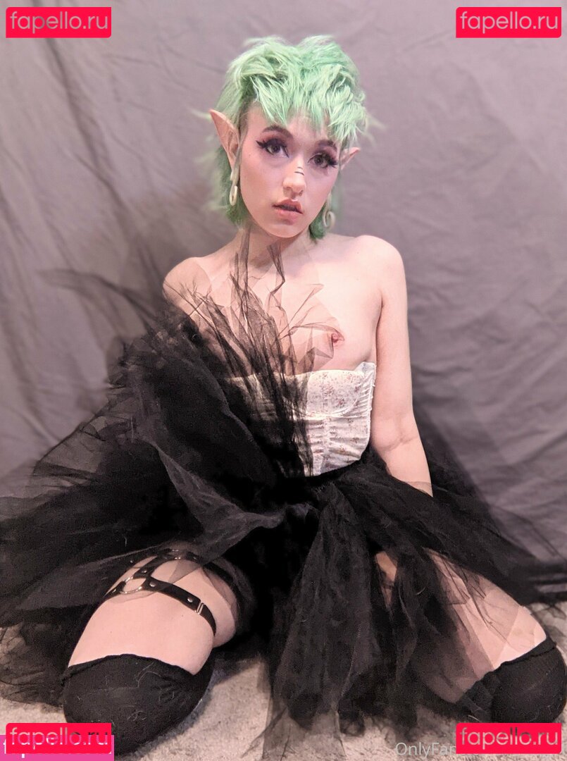 the_land_of_odd / thebooksofodd Onlyfans Photo Gallery 