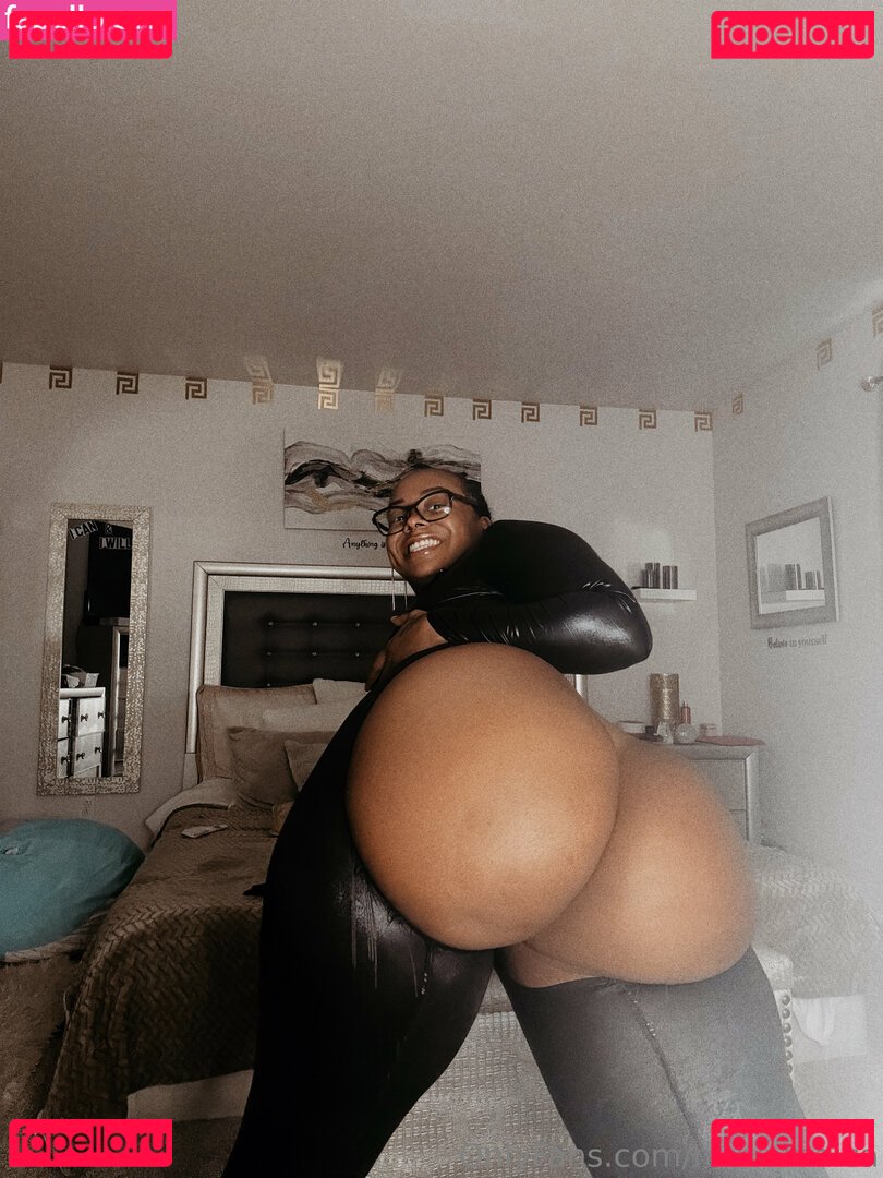 muvakia / muvamaica Onlyfans Photo Gallery 