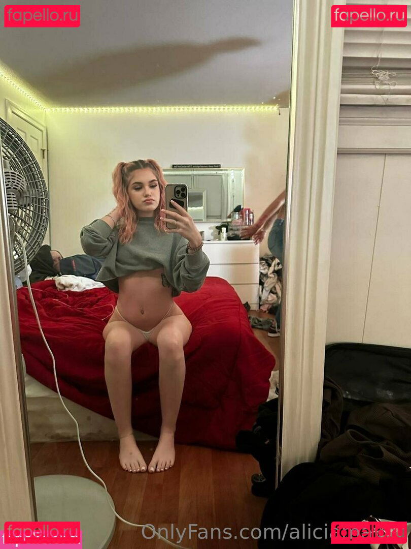 aliciamayer Onlyfans Photo Gallery 