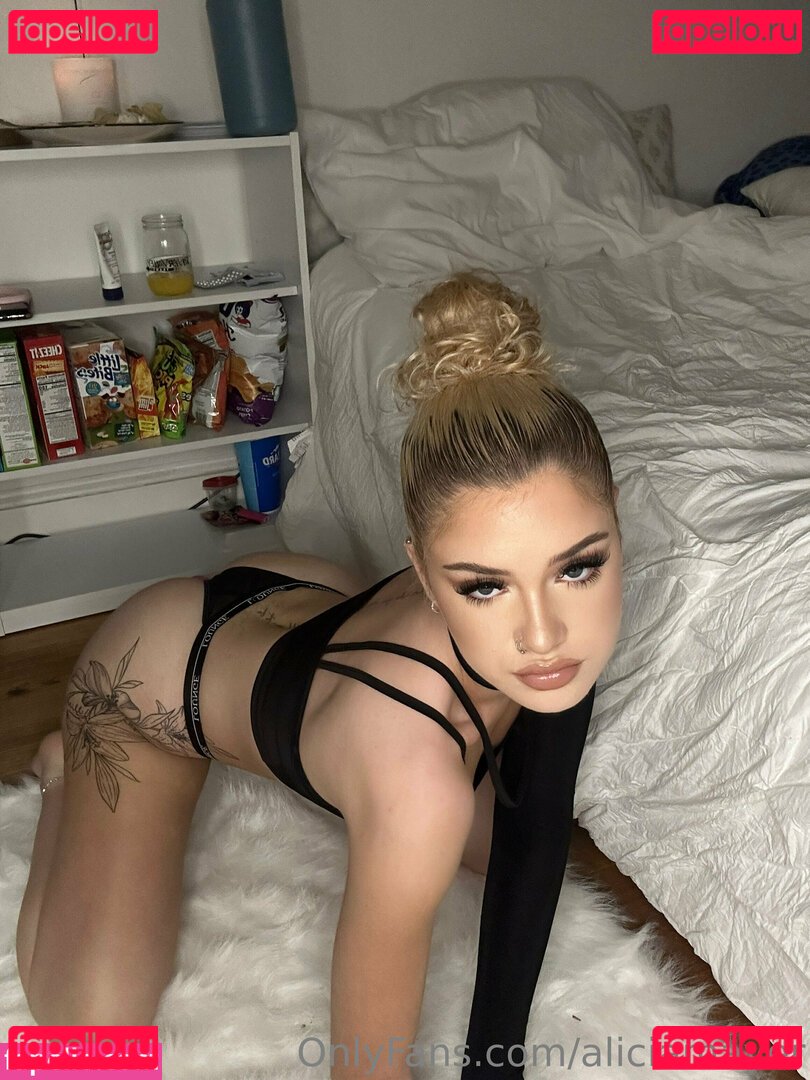 aliciamayer Onlyfans Photo Gallery 