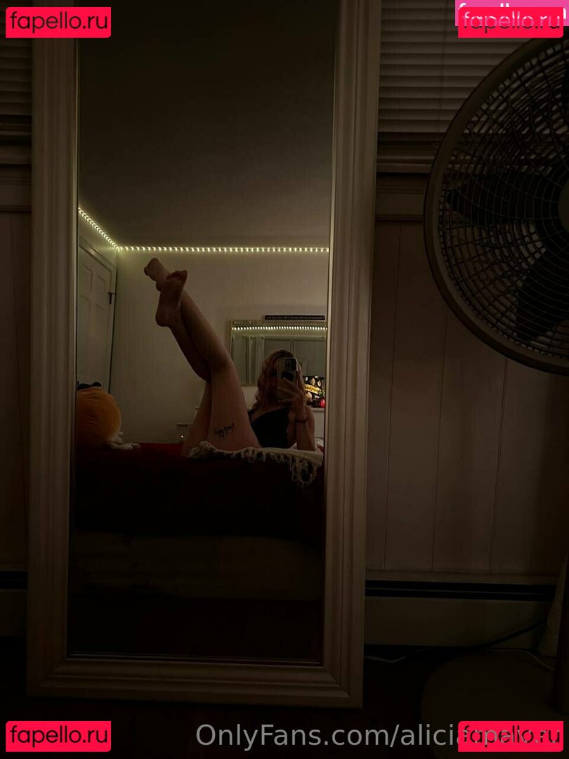 aliciamayer Onlyfans Photo Gallery 