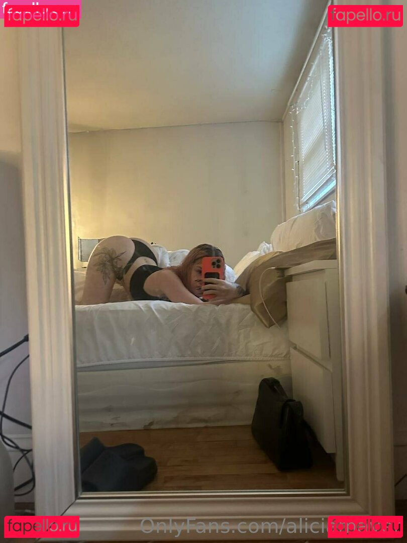 aliciamayer Onlyfans Photo Gallery 