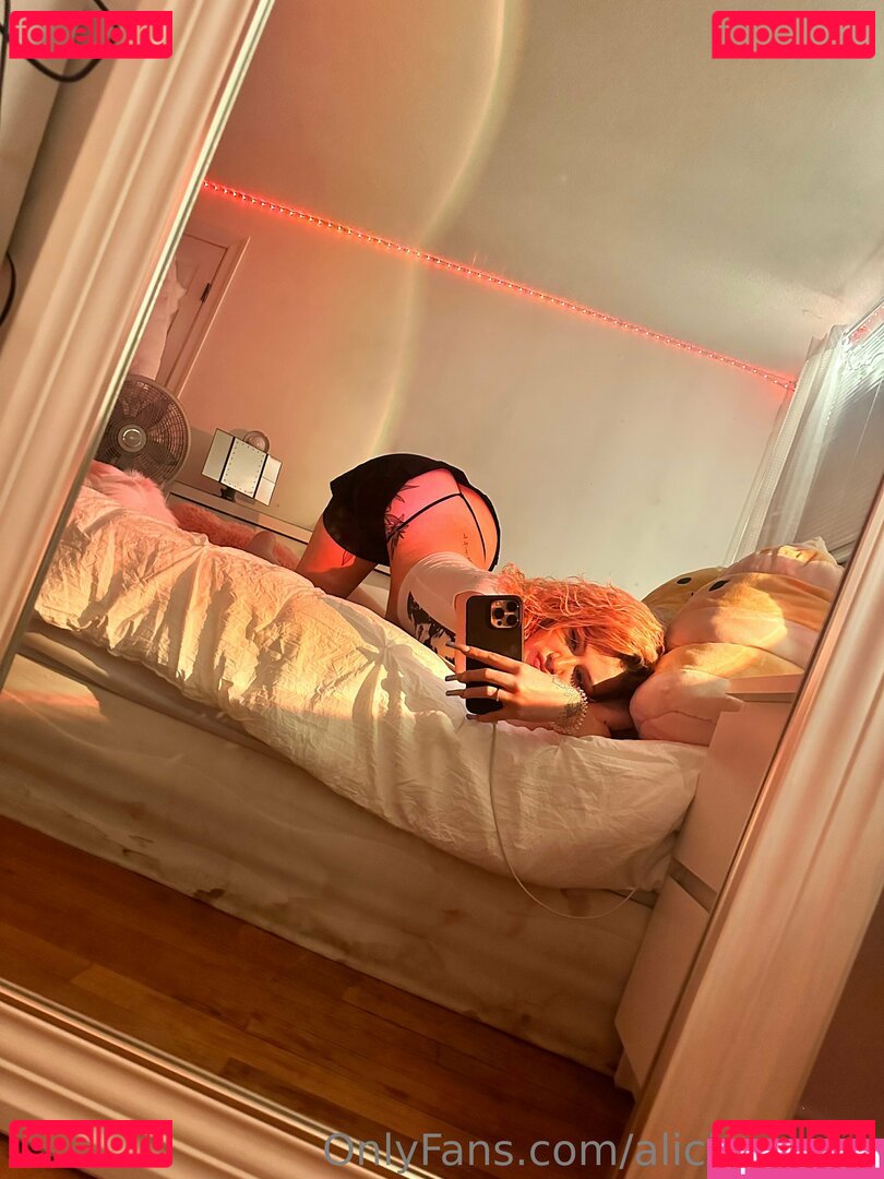 aliciamayer Onlyfans Photo Gallery 