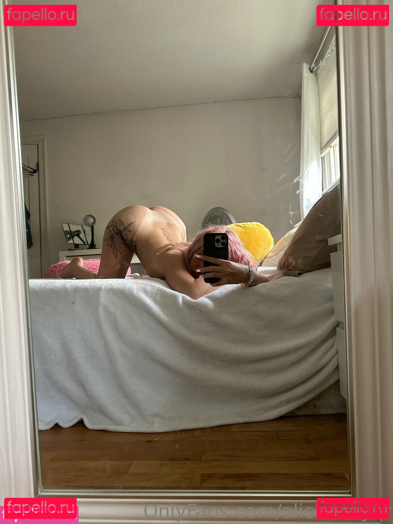 aliciamayer Onlyfans Photo Gallery 