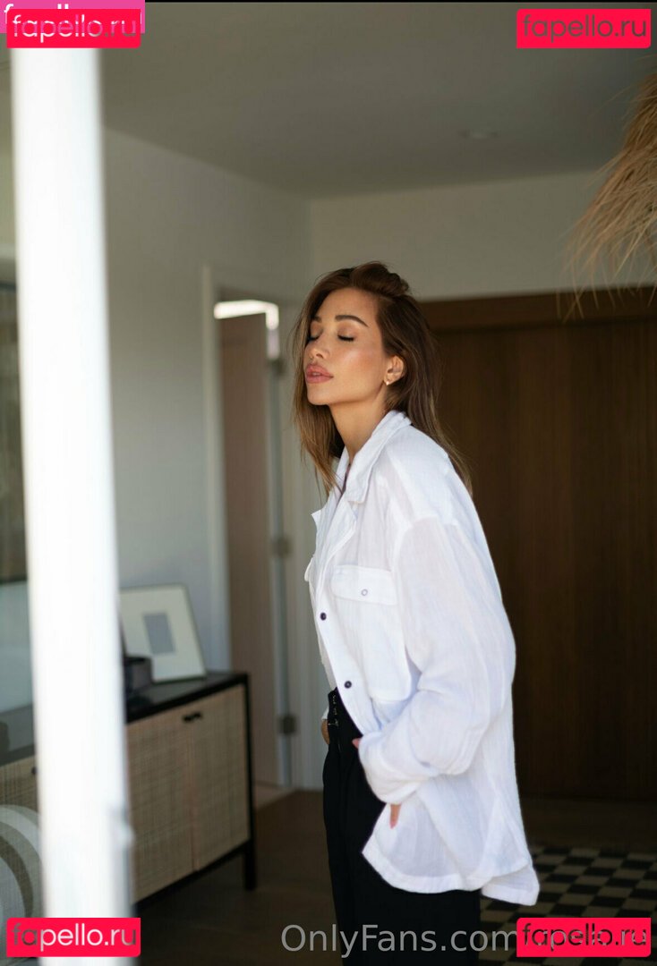 r.osalied / rosalie / sweeetrosalie Onlyfans Photo Gallery 