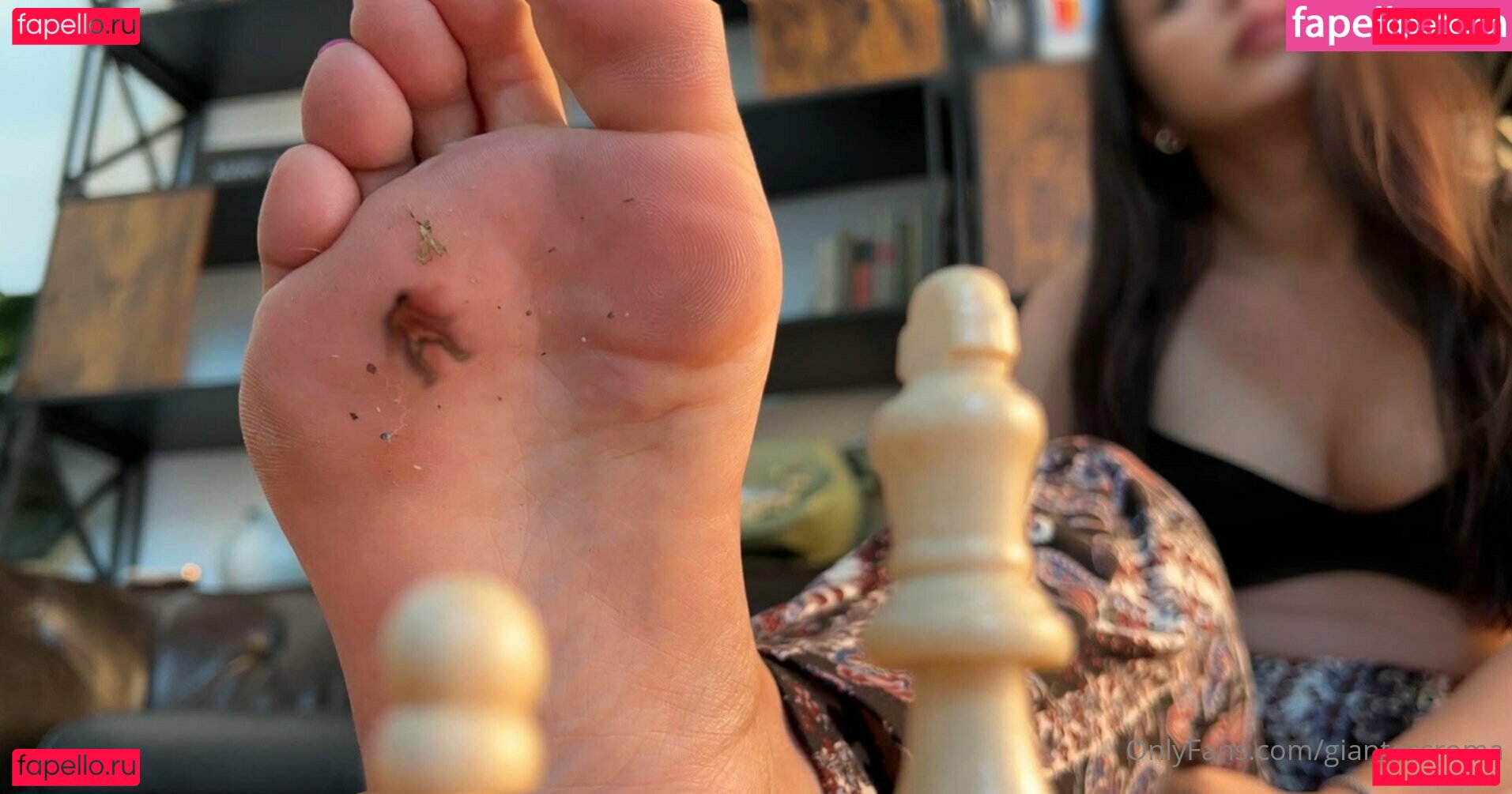 giantessroma / tinyjon1 Onlyfans Photo Gallery 