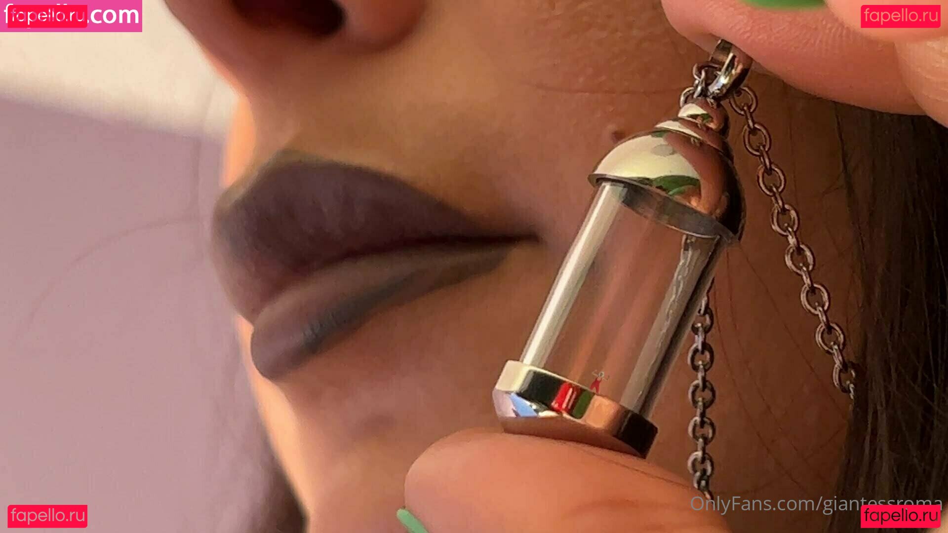 giantessroma / tinyjon1 Onlyfans Photo Gallery 