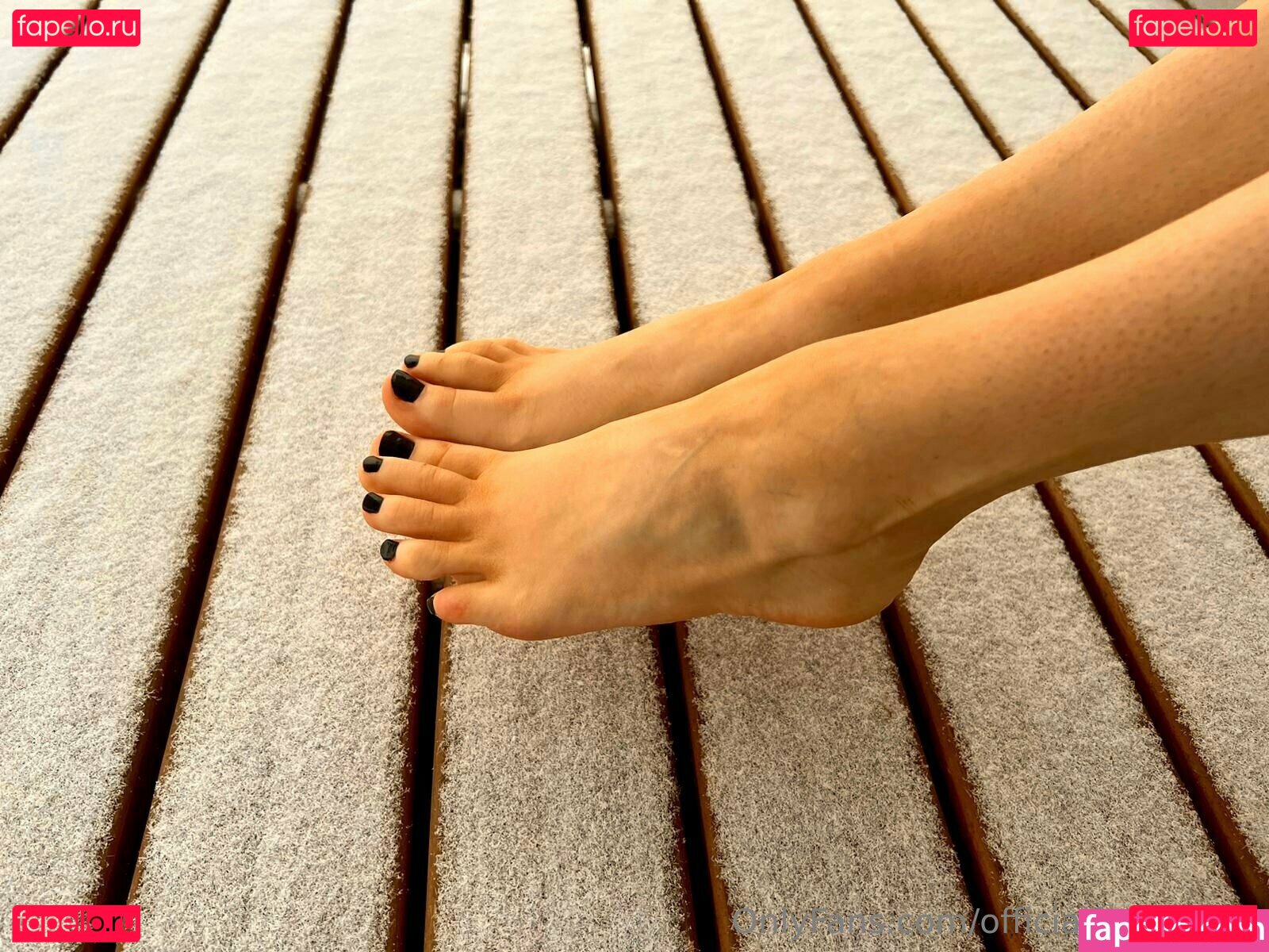 officialeman__ / officialfeetforfun Onlyfans Photo Gallery 