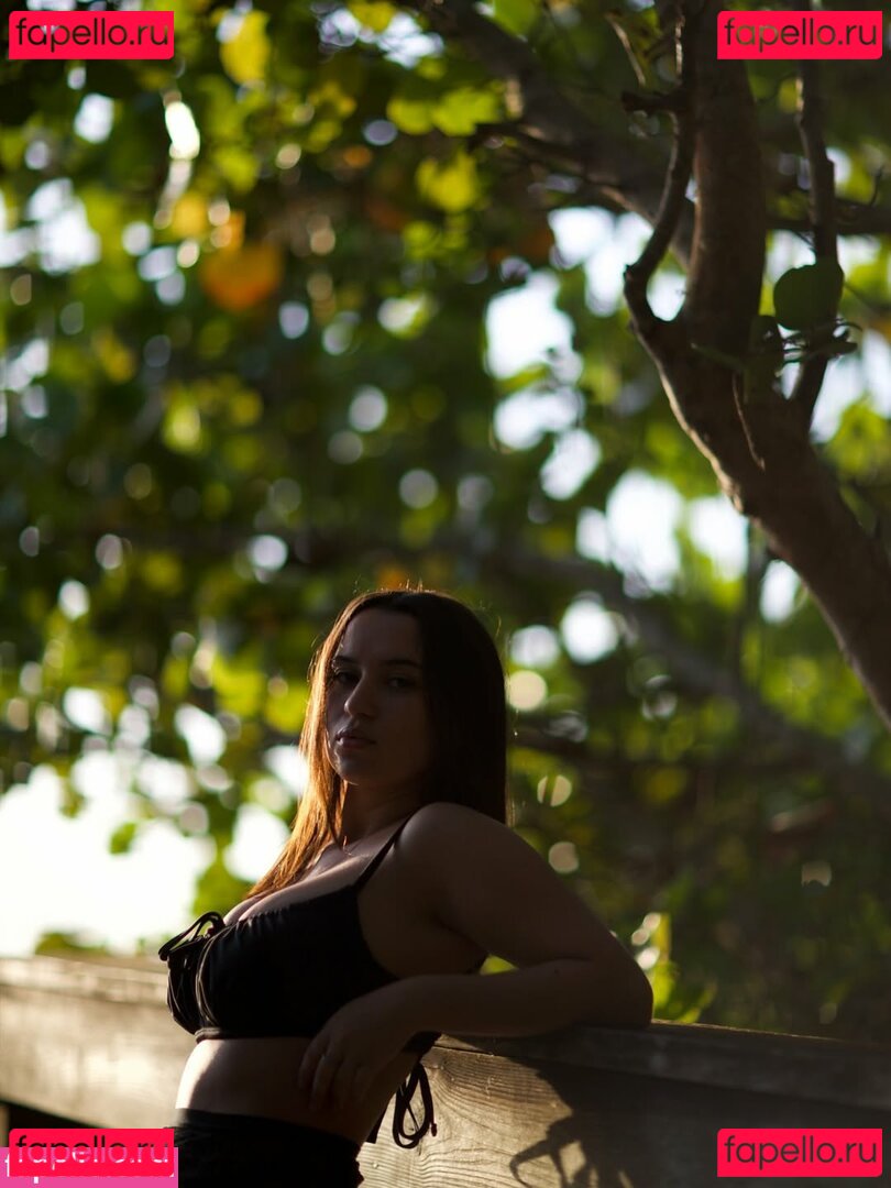 Sierra Elizabeth / sierra_i1 / sierralisabeth Onlyfans Photo Gallery 