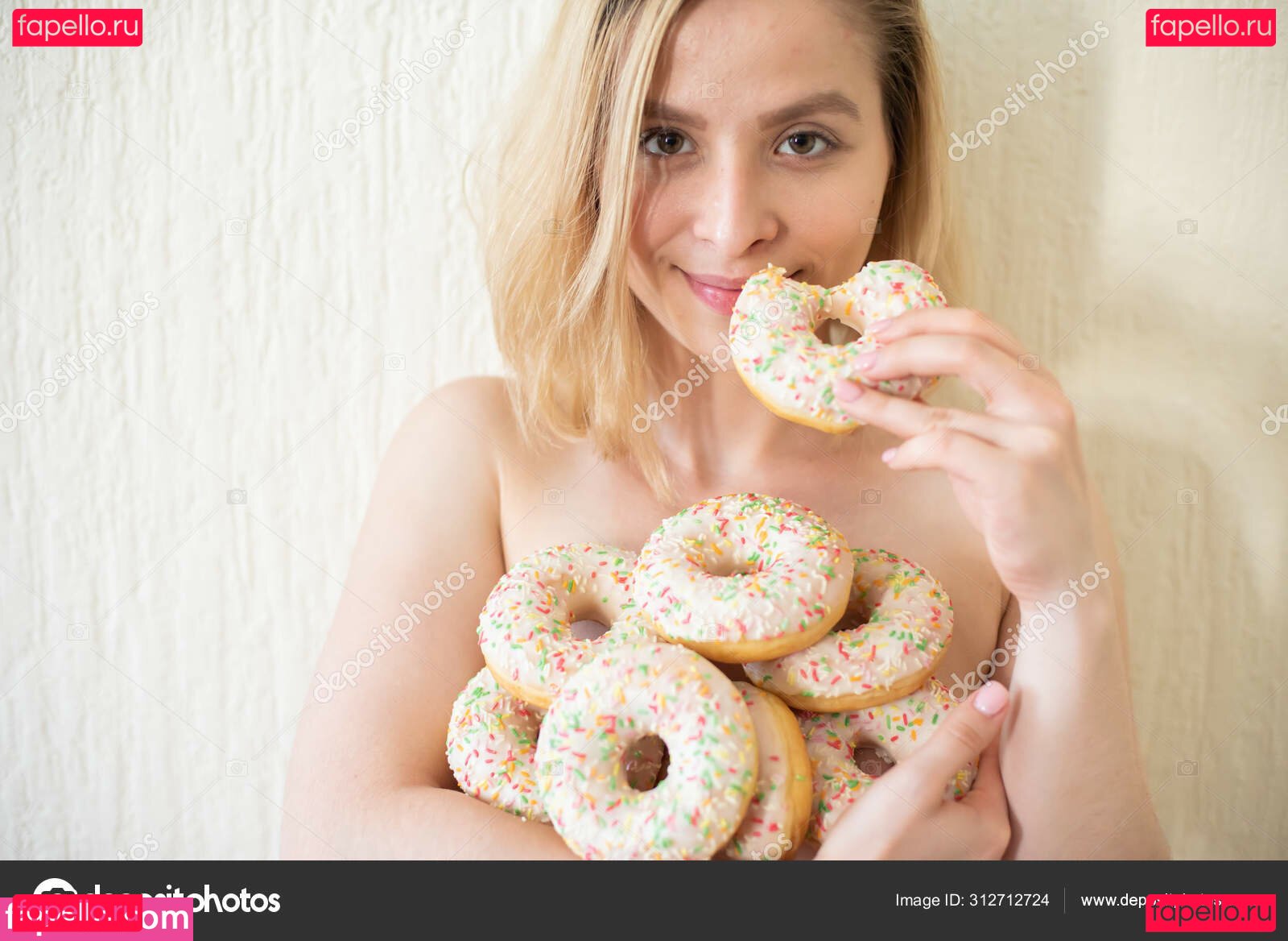 Donuts / caandyvanessa Onlyfans Photo Gallery 
