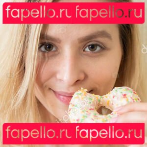 Donuts / caandyvanessa Onlyfans Photo Gallery 