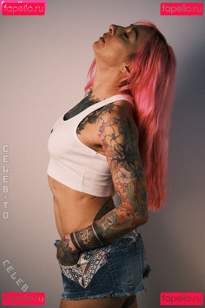 Cari Oh / cari_oh.the_original / carmen.mullegger Onlyfans Photo Gallery 