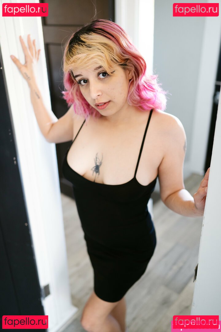 monalovesmoaning Nude Onlyfans Photo 12