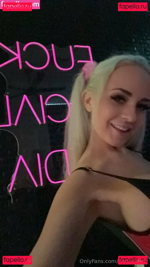 badbellaxo Onlyfans Photo Gallery 