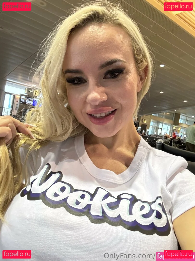 badbellaxo Onlyfans Photo Gallery 