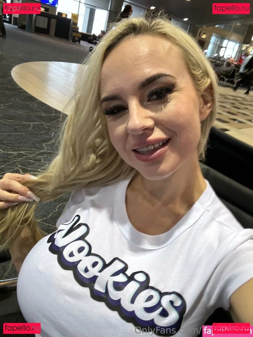 badbellaxo Onlyfans Photo Gallery 