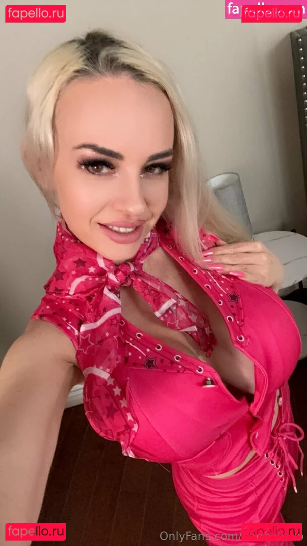 badbellaxo Onlyfans Photo Gallery 