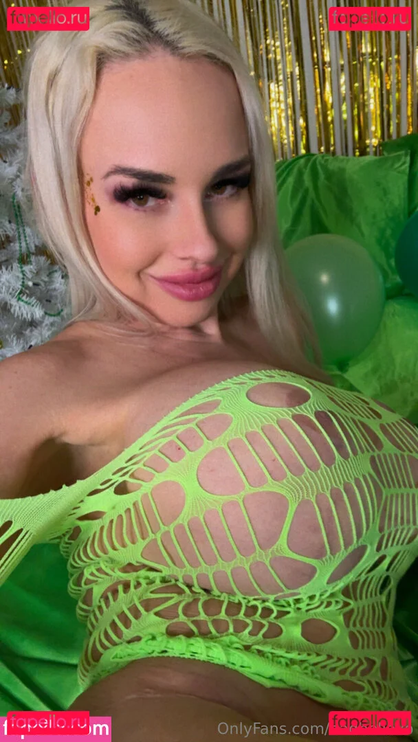 badbellaxo Onlyfans Photo Gallery 