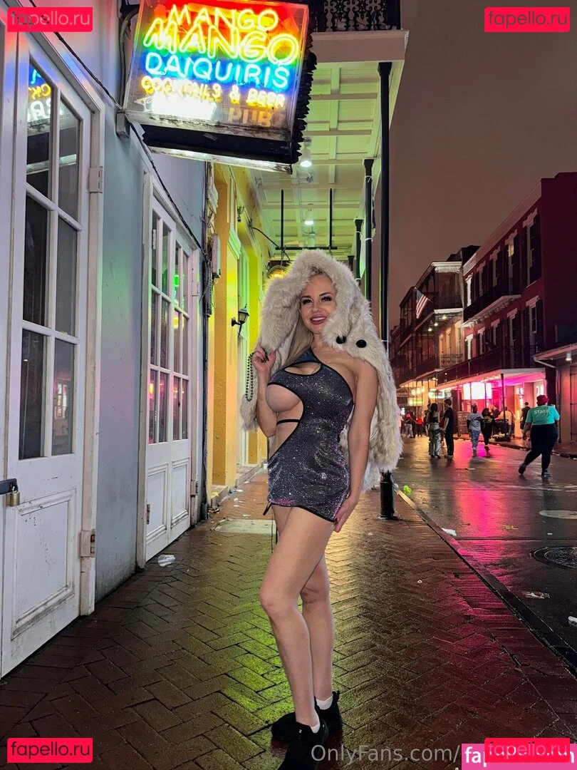 badbellaxo Onlyfans Photo Gallery 