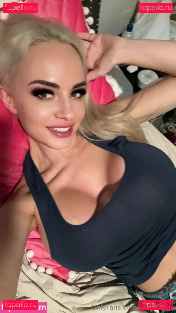 badbellaxo Onlyfans Photo Gallery 