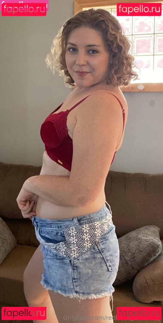 redheadgirlfantasy / thedarkpeer Onlyfans Photo Gallery 