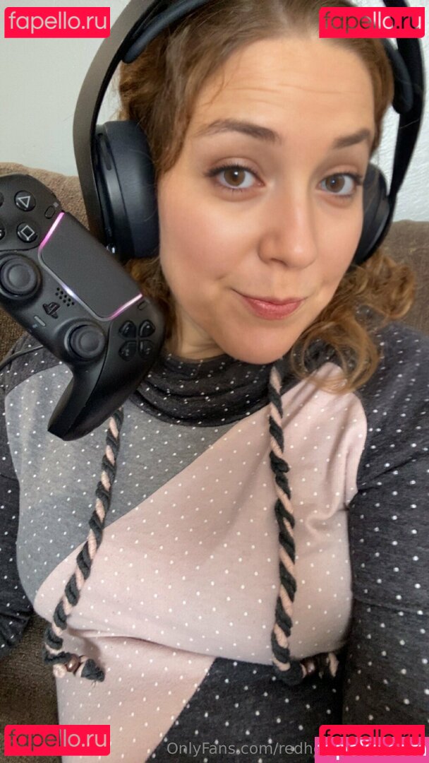 redheadgirlfantasy / thedarkpeer Onlyfans Photo Gallery 