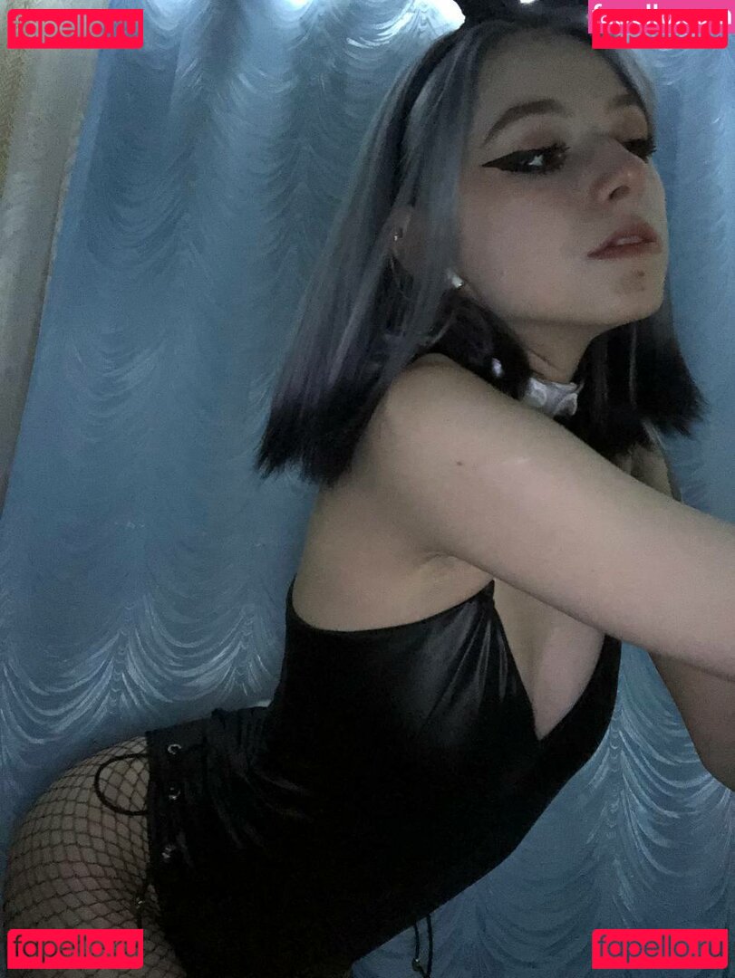 Opshi / o.ops.hi / opheliaafawn