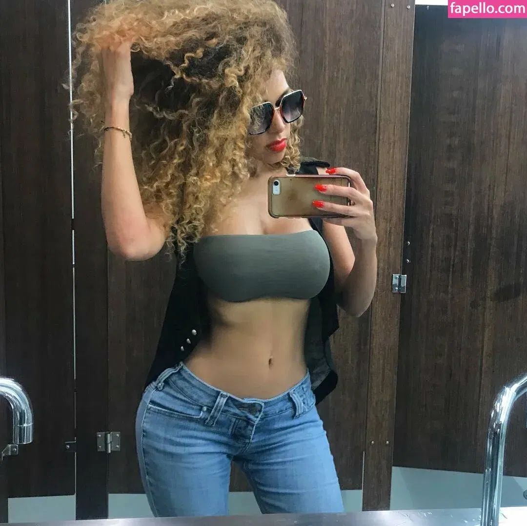 Aisha Thalia Onlyfans Photo Gallery 