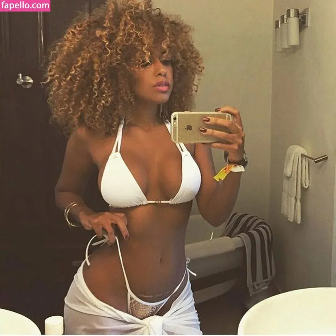Aisha Thalia Onlyfans Photo Gallery 