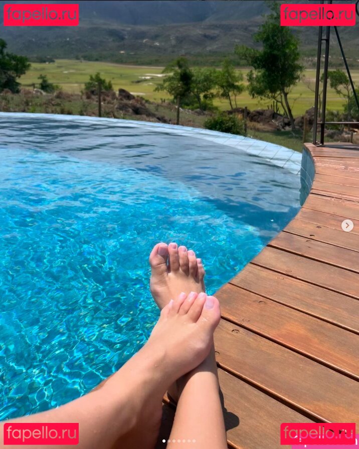 feet_lou / feetloulou Onlyfans Photo Gallery 