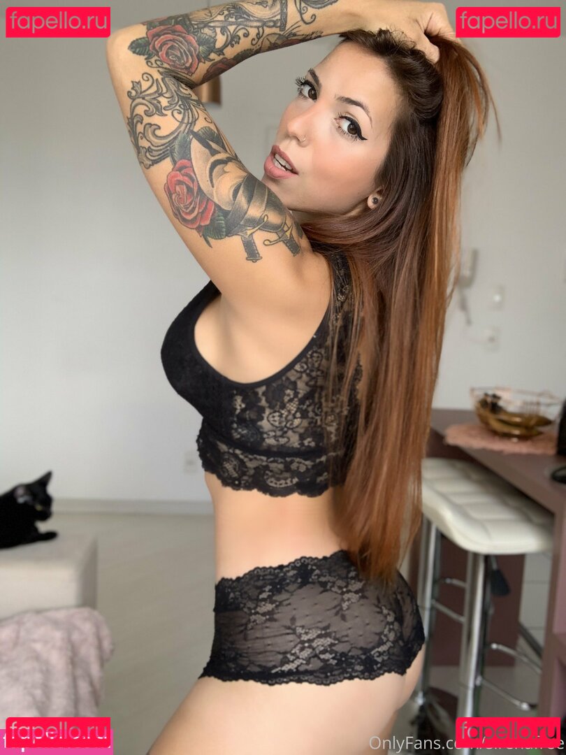 sireenter / sirenafree Onlyfans Photo Gallery 