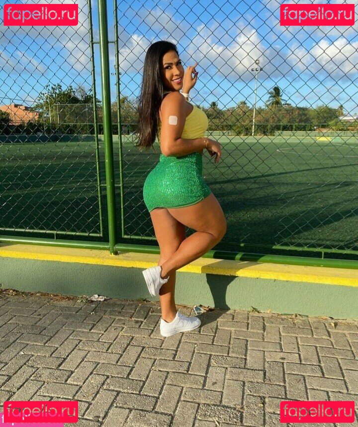 Lia Ferraz / Lia Ferraz ???? / _liaferraz / liafferraz Onlyfans Photo Gallery 