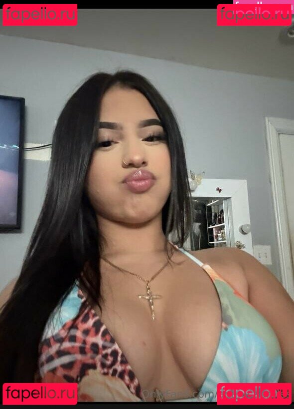 Weluvanahii / vaviri Onlyfans Photo Gallery 