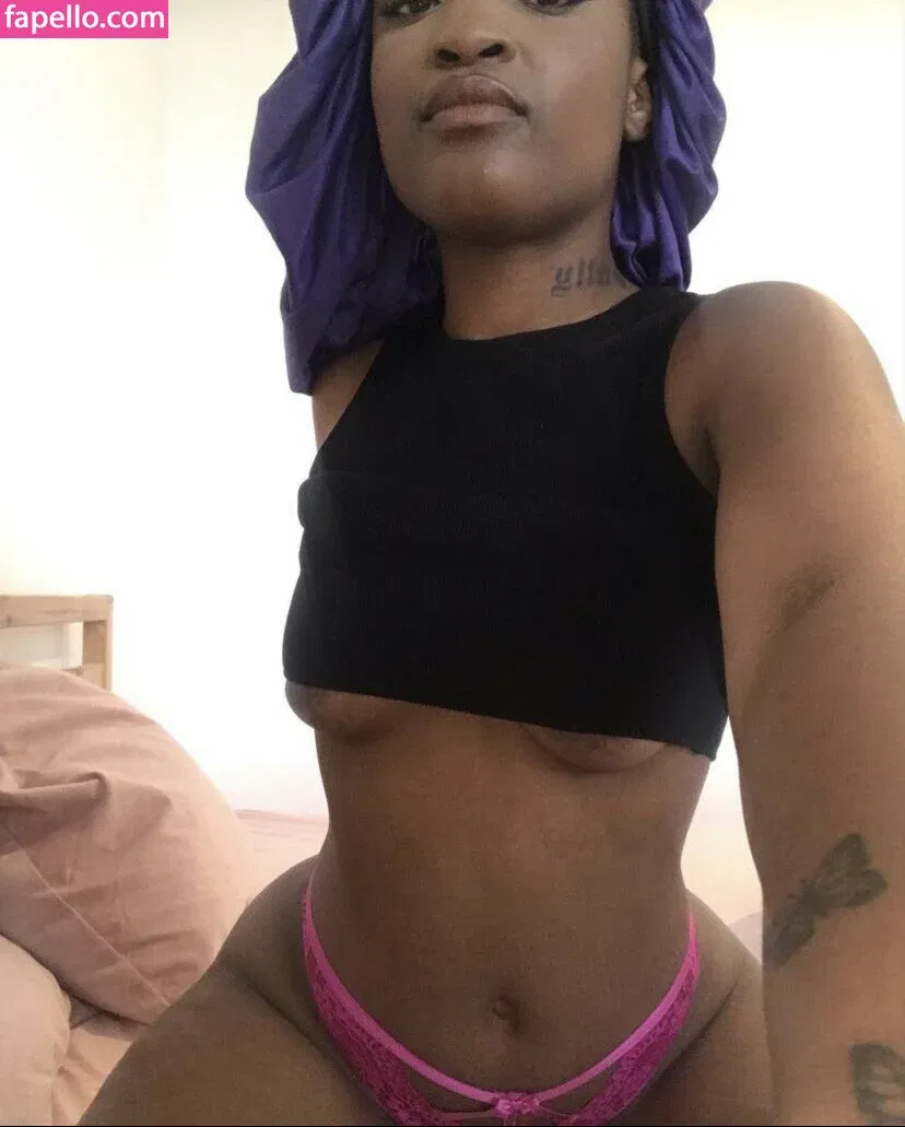 melli.baby Onlyfans Photo Gallery 