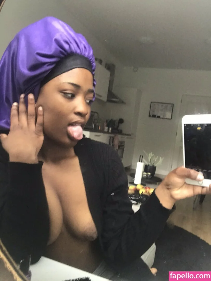 melli.baby Onlyfans Photo Gallery 