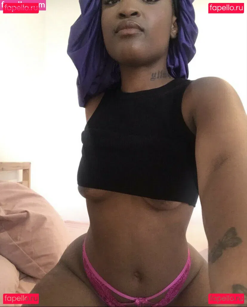 melli.baby Onlyfans Photo Gallery 