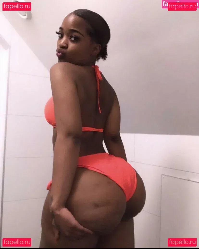 melli.baby Onlyfans Photo Gallery 