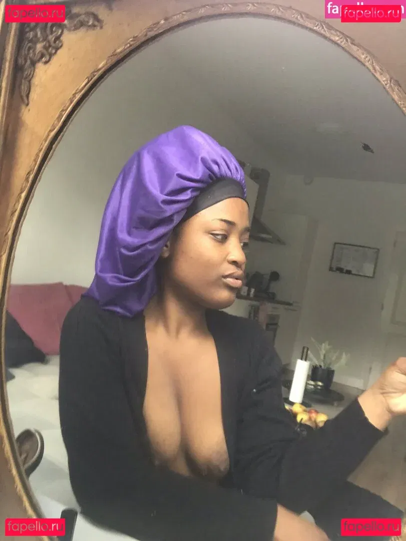 melli.baby Onlyfans Photo Gallery 