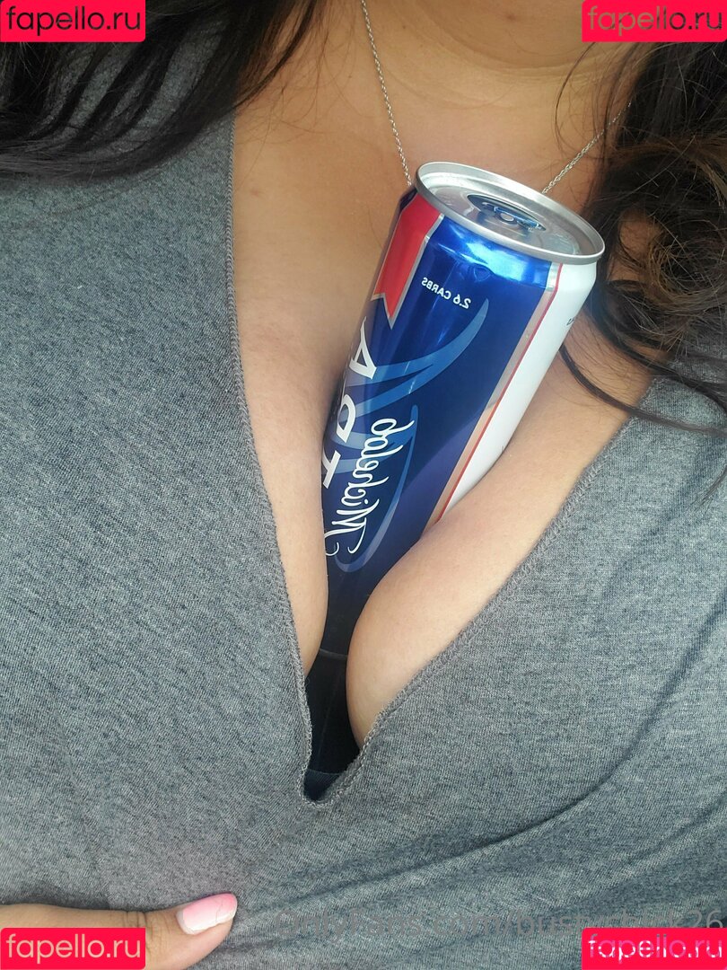 bustychick26 Onlyfans Photo Gallery 