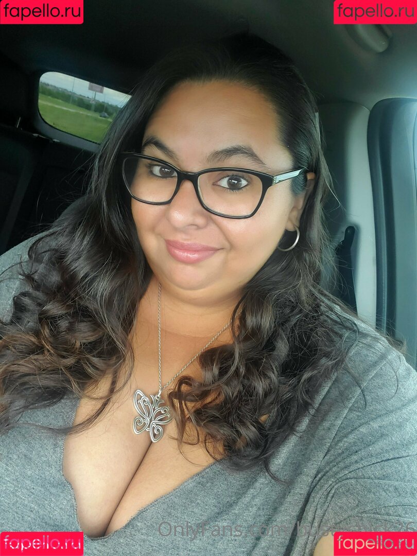 bustychick26 Onlyfans Photo Gallery 